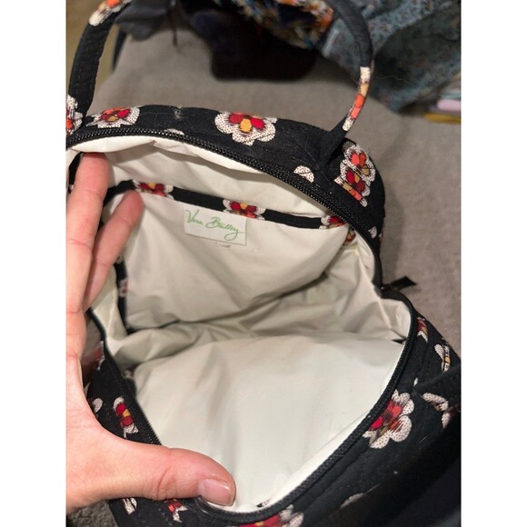 Vera Bradley lunch box - Picture 2 of 3